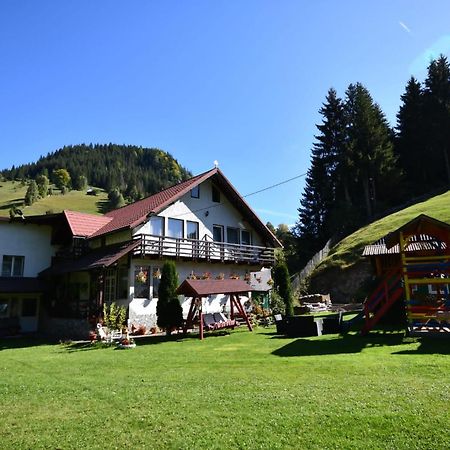 Hotel Casa Stefanut Moeciu De Sus Esterno foto