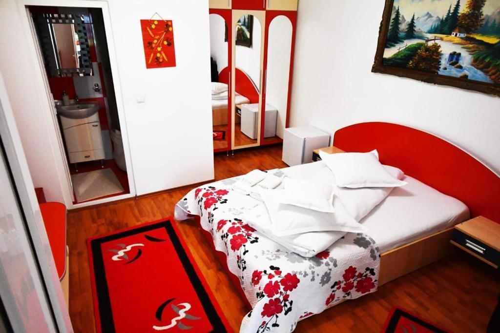 Hotel Casa Stefanut Moeciu De Sus Esterno foto