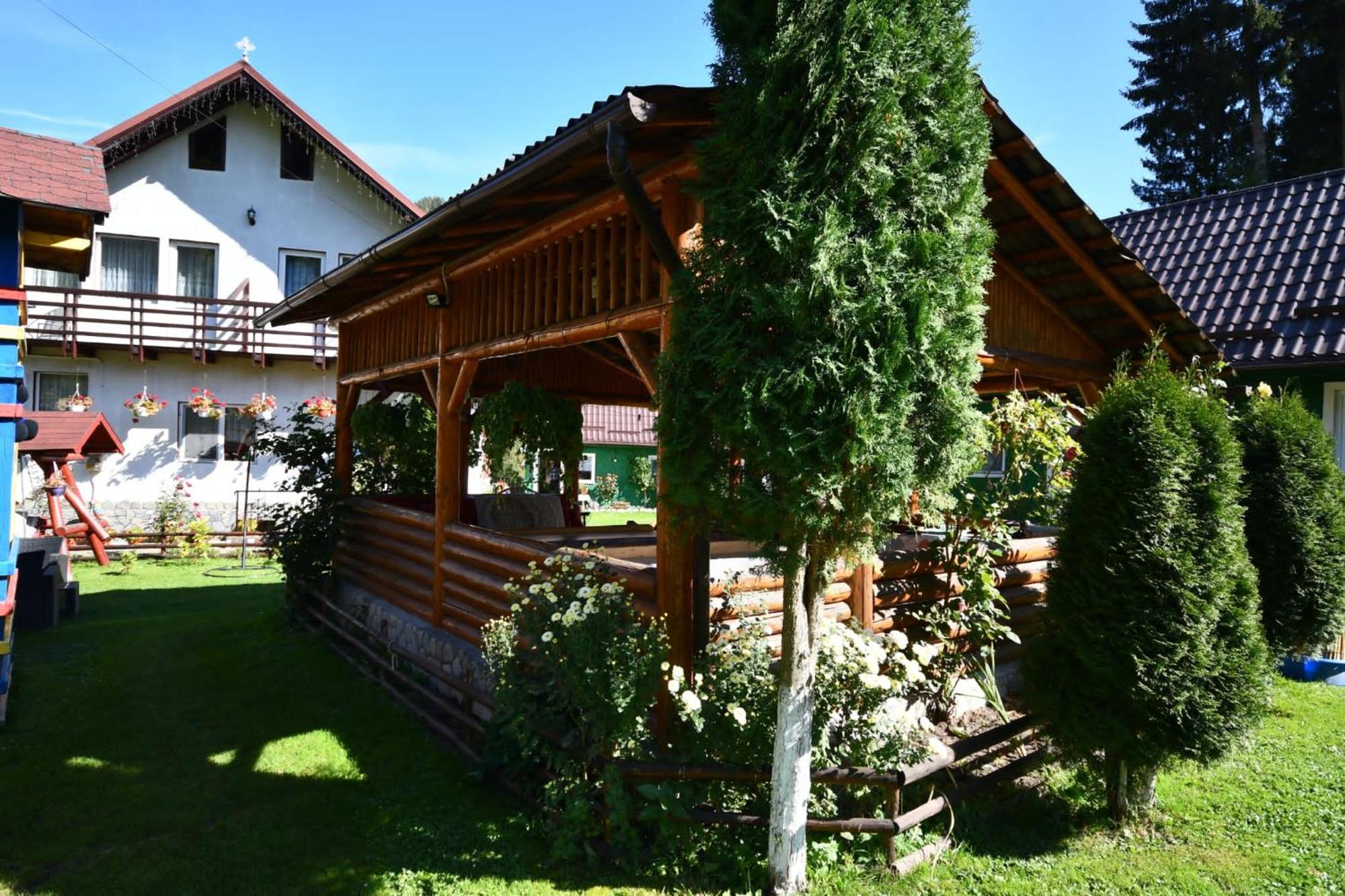 Hotel Casa Stefanut Moeciu De Sus Esterno foto